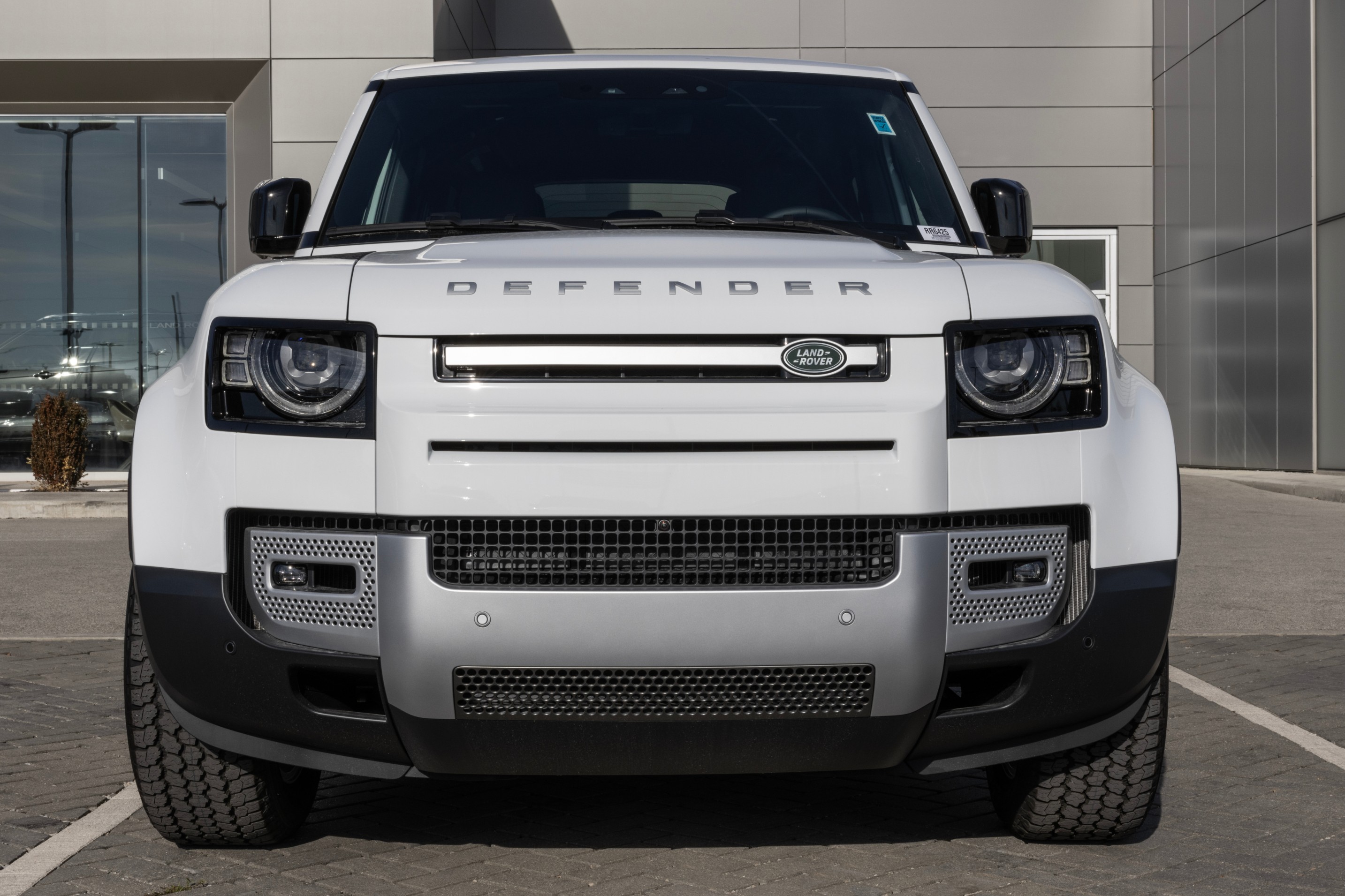 Used Land Rover auto parts hero image